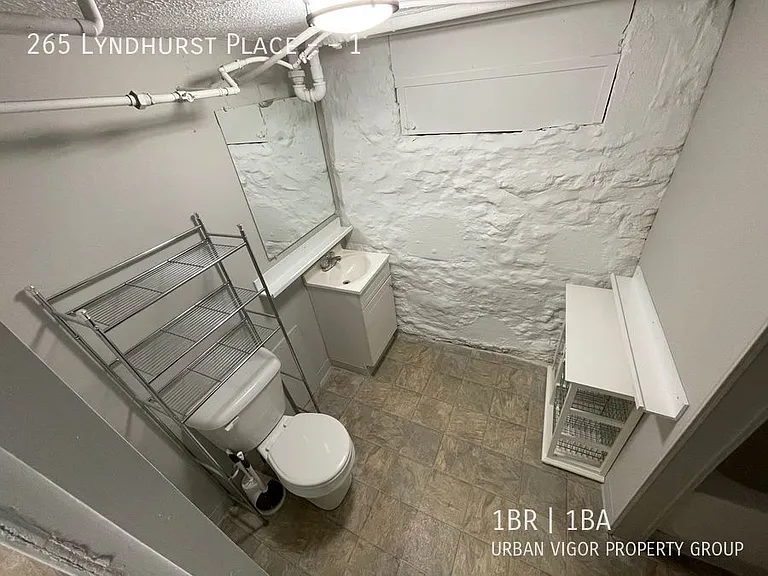 265 Lyndhurst Pl #1 — Photo 6