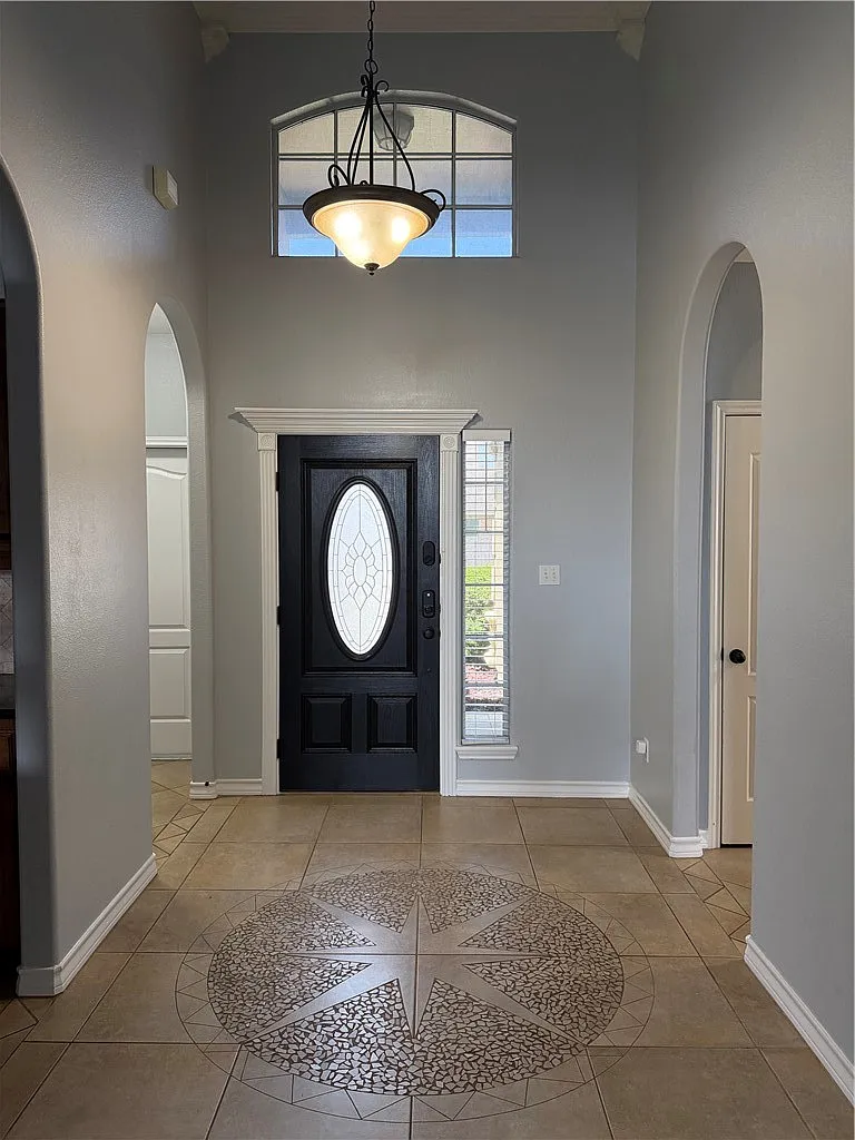 4 bed, 2.5 bath, 2193 sqft, $2,485 — Photo 4