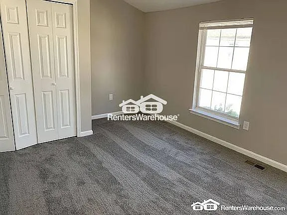 8 Johnson Pl — Photo 5