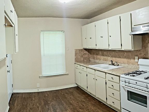 4th image of 921 Glen Garden Dr
