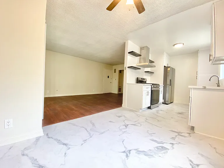 7010 Lanewood Ave #205 — Photo 3