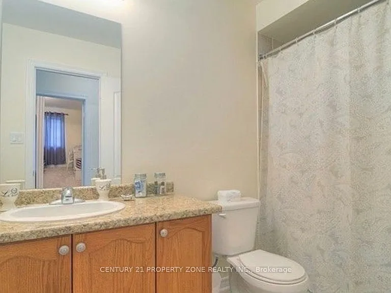 38 Banbridge Cres — Photo 11