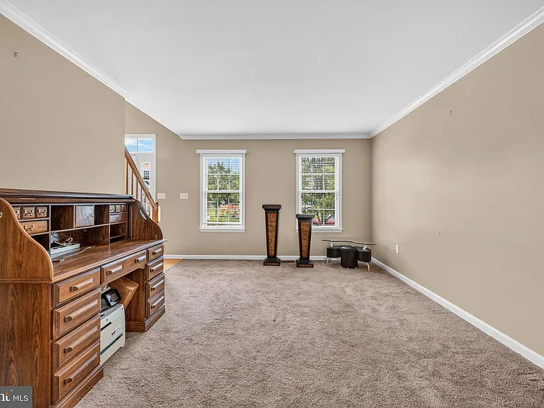 33 Wild Rose Dr — Photo 9
