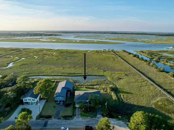 720 E Erie Ave, Folly Beach, SC 29439