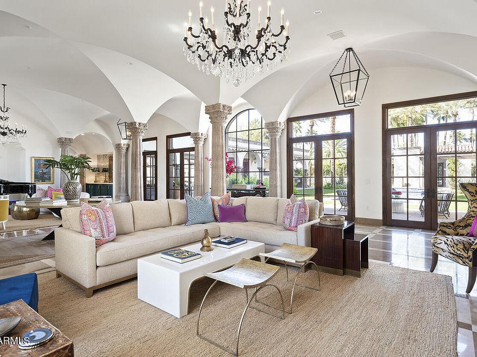 Maison Vivian★ジュエリー様 Maison Vivian☆ジュエリー Oriental Weavers Vivian VI01B Navy Ivory