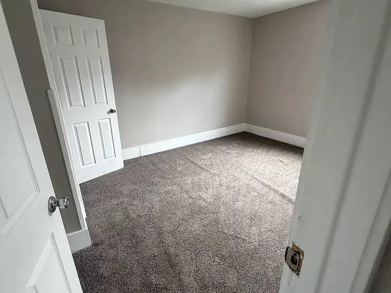 423 Hancock St #3 — Photo 16