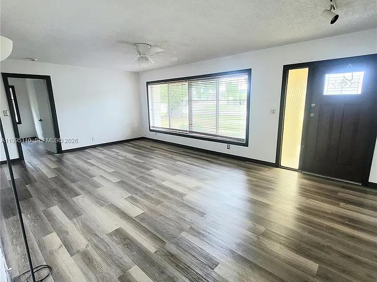 22028 Acapulco Ct — Photo 7