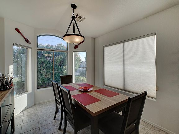 5th image of 3104 E Sweetwater Ave