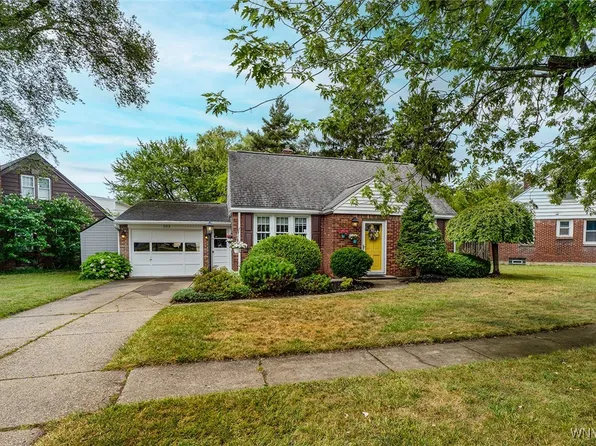203 Fairvale Dr, Cheektowaga, NY 14225
