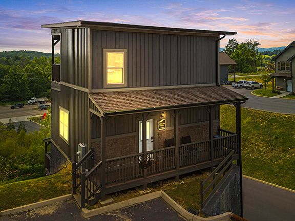 2nd image of 1654 Veterans Blvd #42