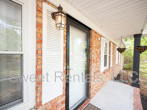 2nd image of 139 Harvey Ave