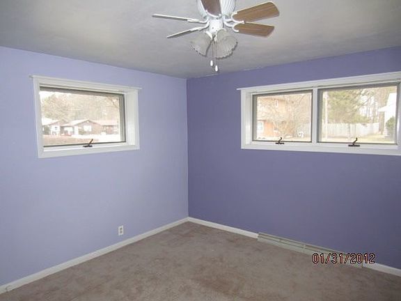 4th image of 54143 Riverview Dr