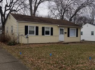 911 Johnson Ln, Springfield, IL 62702