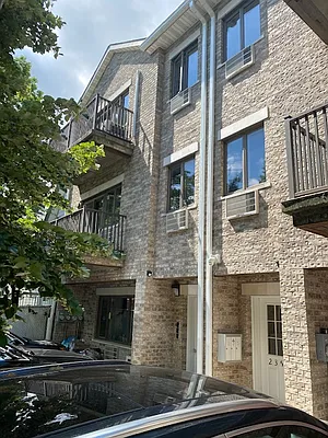 Sold by Maximillion Realty, Inc. | media 17