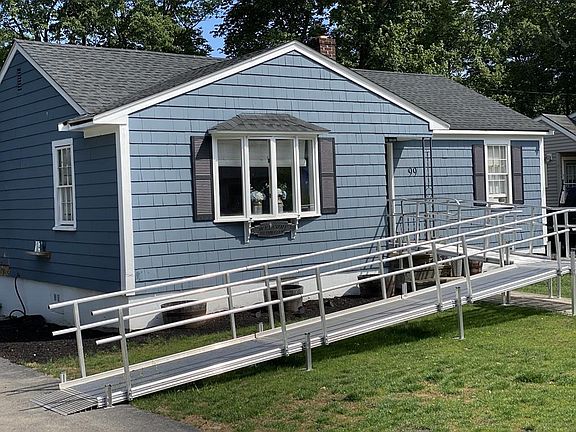 2nd image of 99 Ekstrom Cir