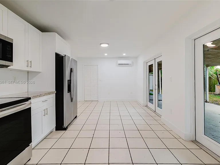 6130 Flagler St — Photo 19