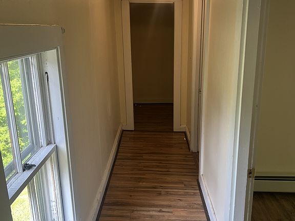 2nd image of 427 Essex St APT 3
