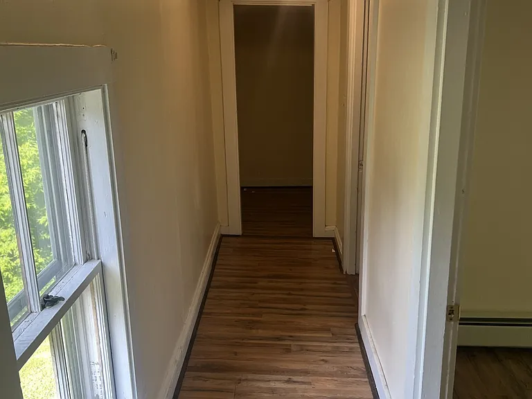 427 Essex St #3 — Photo 8