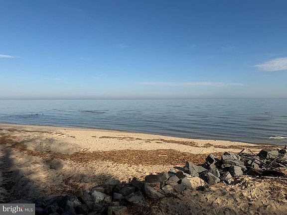 3rd image of 2010 Date Rd