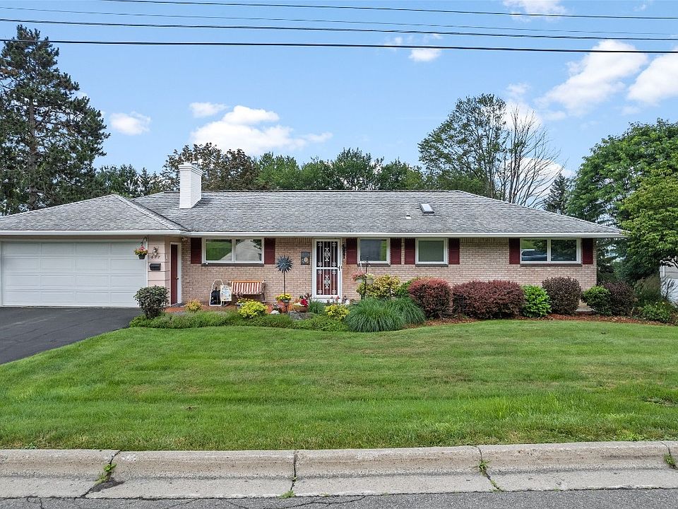 1st image of 617 Sunset Dr