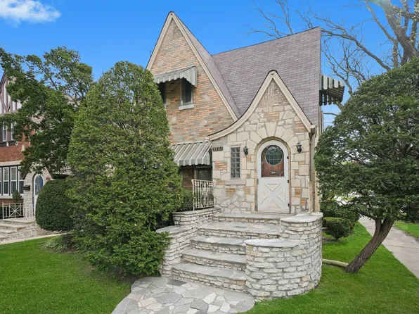 3301 N Oak Park Ave, Chicago, IL 60634