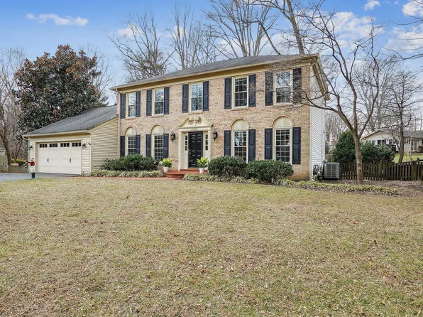 3416 Valewood Dr, Oakton, VA 22124
