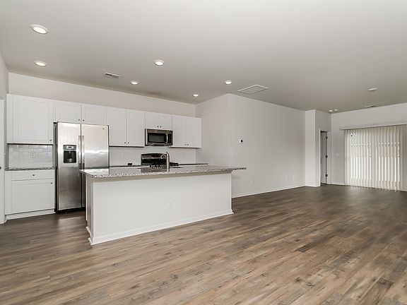 3rd image of 2760 Desert Rose St