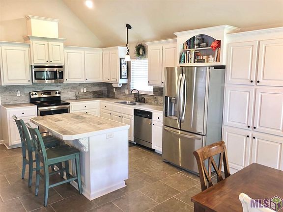 5th image of 28913 Willow Lake Dr