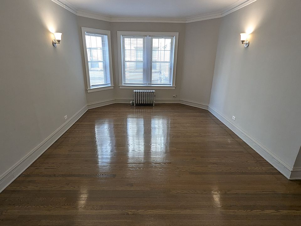 1st image of 6701 N Greenview Ave #1C
