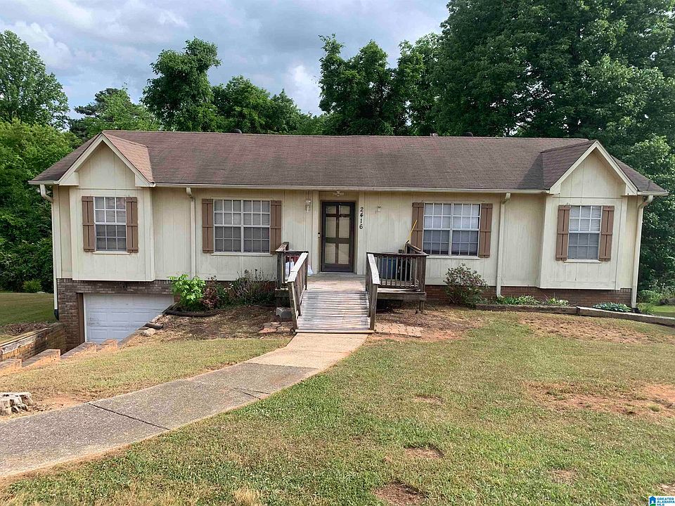 1st image of 2416 Cove Cir NE
