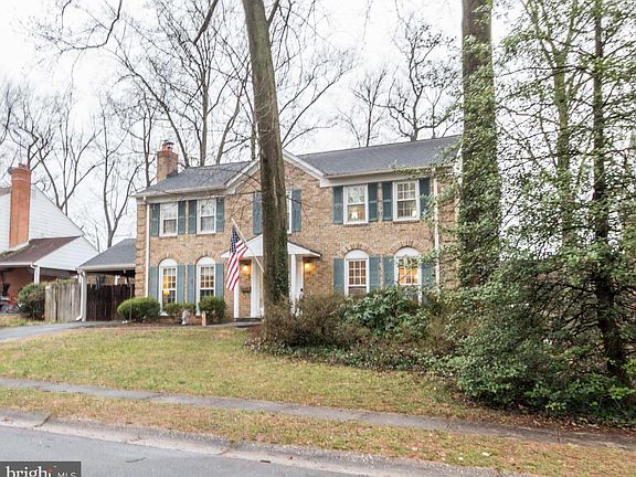 2nd image of 15 Hawthorn Ct