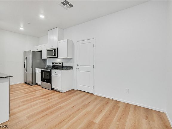 5th image of 7484 Mountain Ledge St