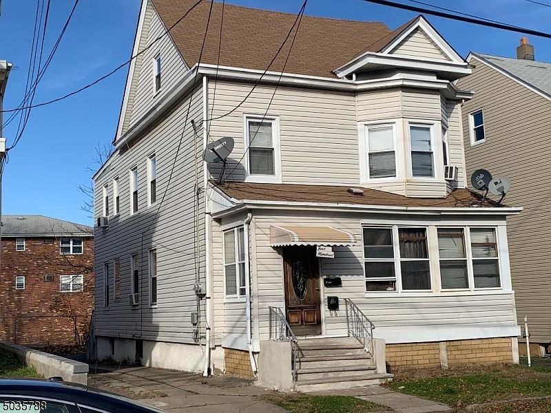 2nd image of 402 Highland Ave