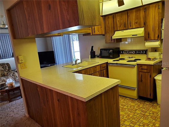 3rd image of 1745 Tumbleweed Dr