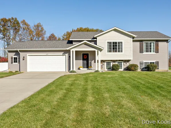 1679 River Ridge Ct, Allegan, MI 49010
