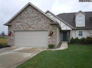 1124 Hunting Holw, Grafton, OH 44044