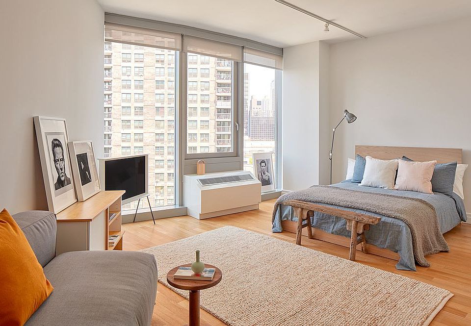 1st image of 550 W 54th St #1047