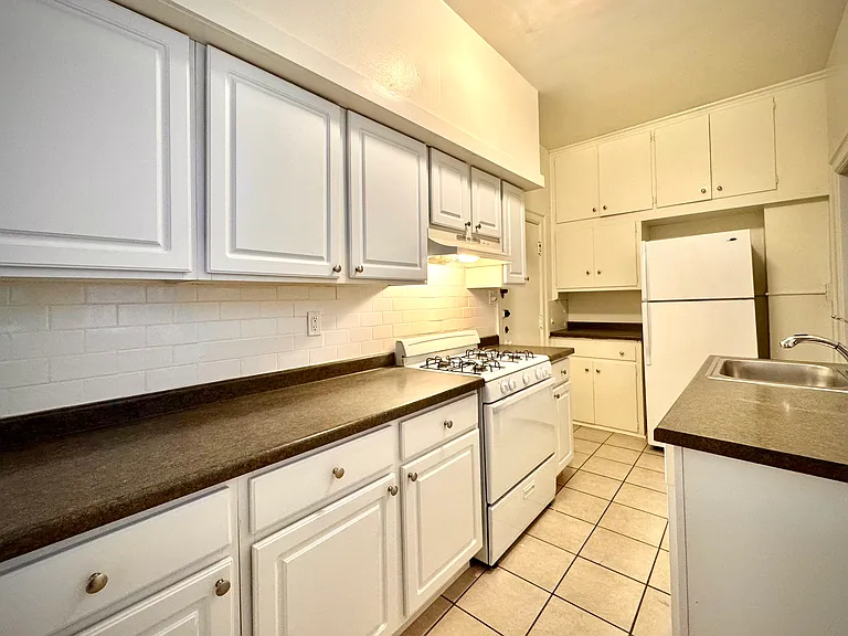 Embassy Apartments — Photo 11