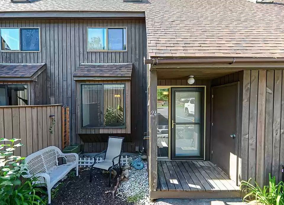 1st image of 24 Silverton Dr