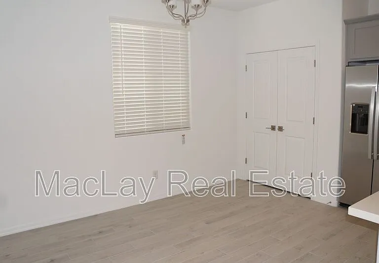 3809 N 100th Dr — Photo 7