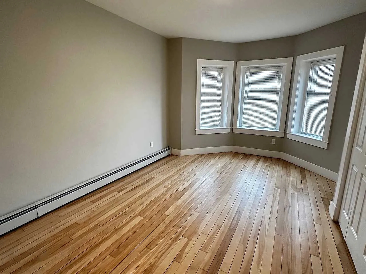 4 bed, $5,500 — Photo 3
