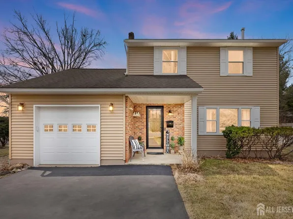 5 N 20th Ave, Manville, NJ 08835