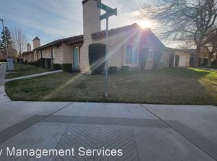 8601 Lyn River Ct APT B, Bakersfield, CA 93312