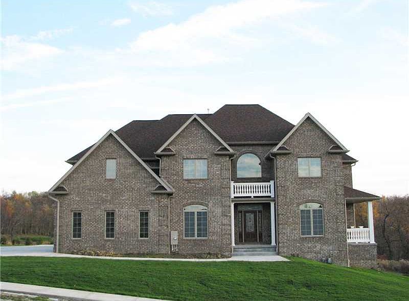 1st image of 1562 Hemlock Dr
