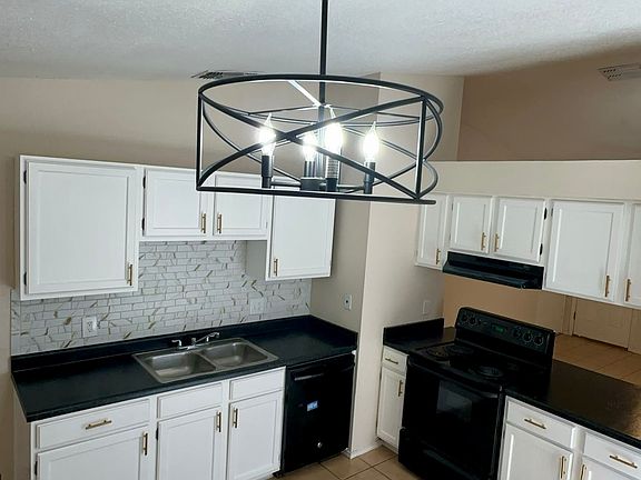 4th image of 6139 Valley Bay Dr
