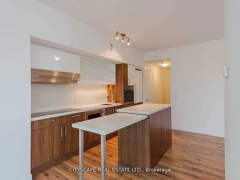 39 Sherbourne St #703 — Photo 23
