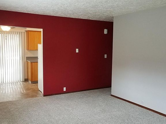 5th image of 405 E 29th St APT 7