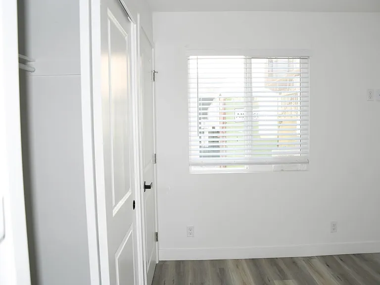 994 Valencia St — Photo 20