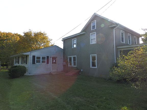 3rd image of 321 Ewan Rd