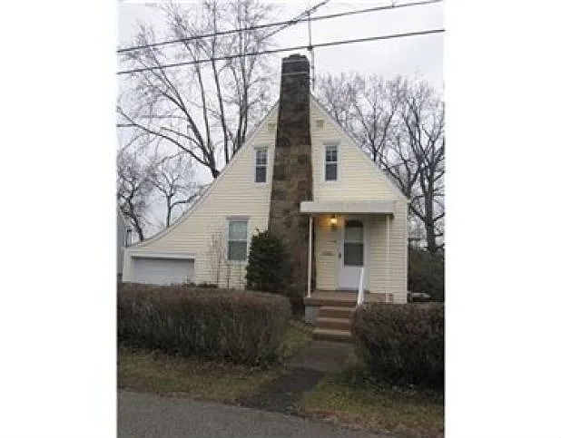 2121 Allison St photo 1